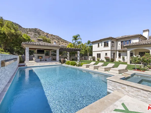 29450 Malibu View Ct, Agoura Hills, CA 91301