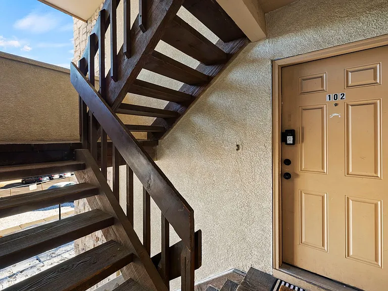 814 Tenderfoot Hill Rd #102 — Photo 3