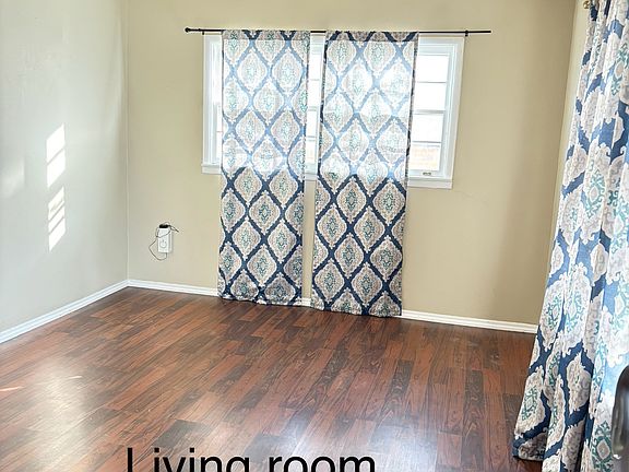5th image of 2224 N Wells St