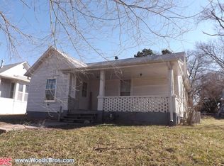 1014 N Iowa Ave, York, NE 68467