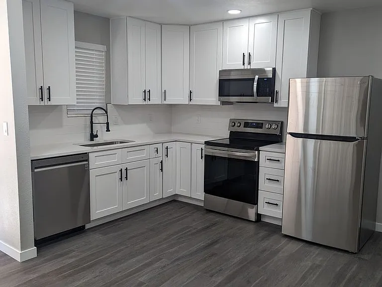 Eastridge — Photo 65
