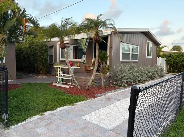 14390 Larboard Ln, Largo, FL 33774