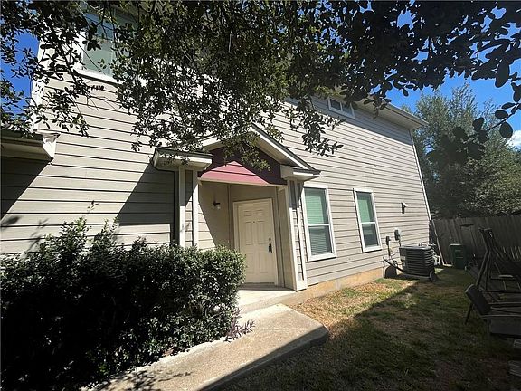 2nd image of 2509 Allred Dr APT A