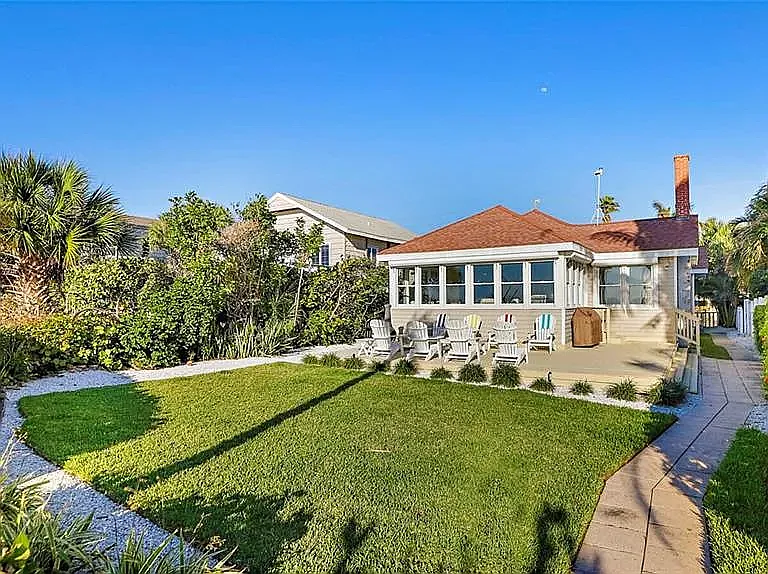 2409 Sunset Way