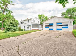 1102 N 9th St, Estherville, IA 51334
