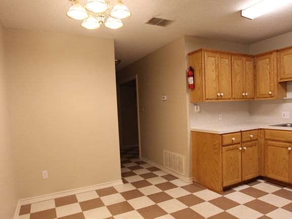 4th image of 16052-16054 Echo Glen Dr