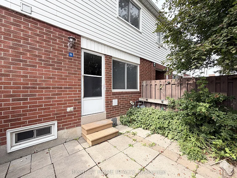 1010 Glen St #91 — Photo 29