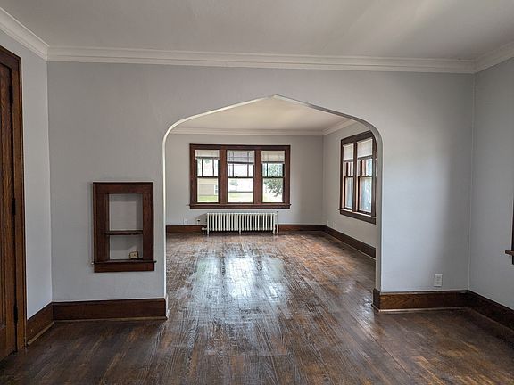 5th image of 1331 Evelyn St #1