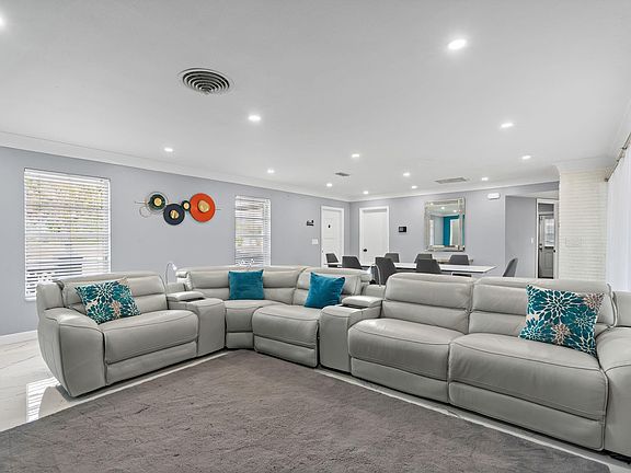 4th image of 7328 Saint Andrews Road