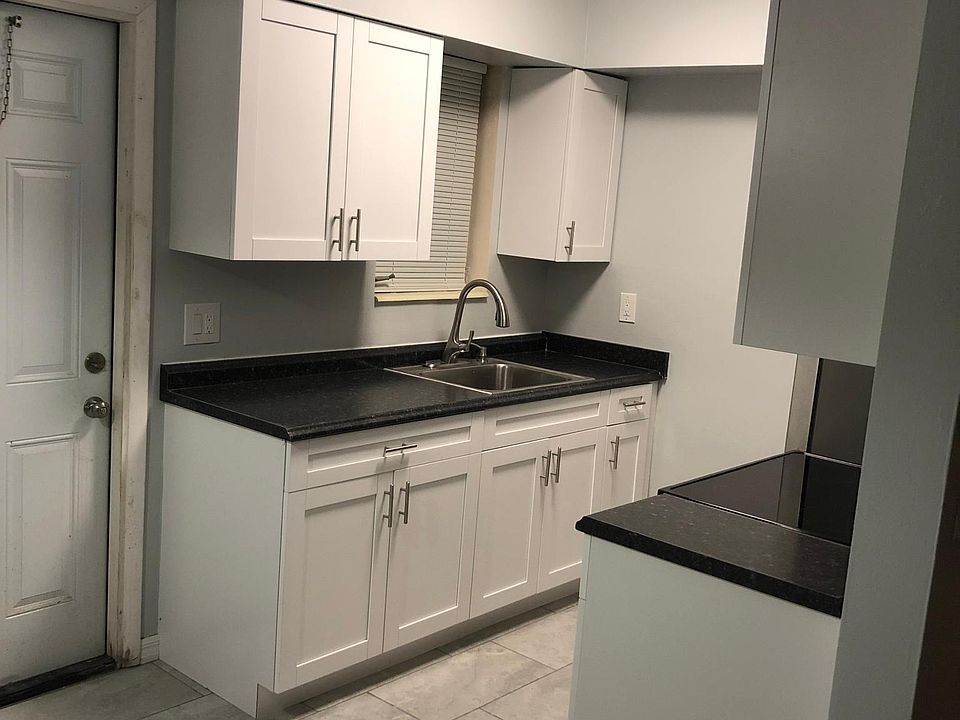 1st image of 250 NE 40th St #22