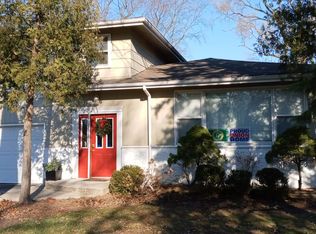 516 Hackberry Rd, Frankfort, IL 60423