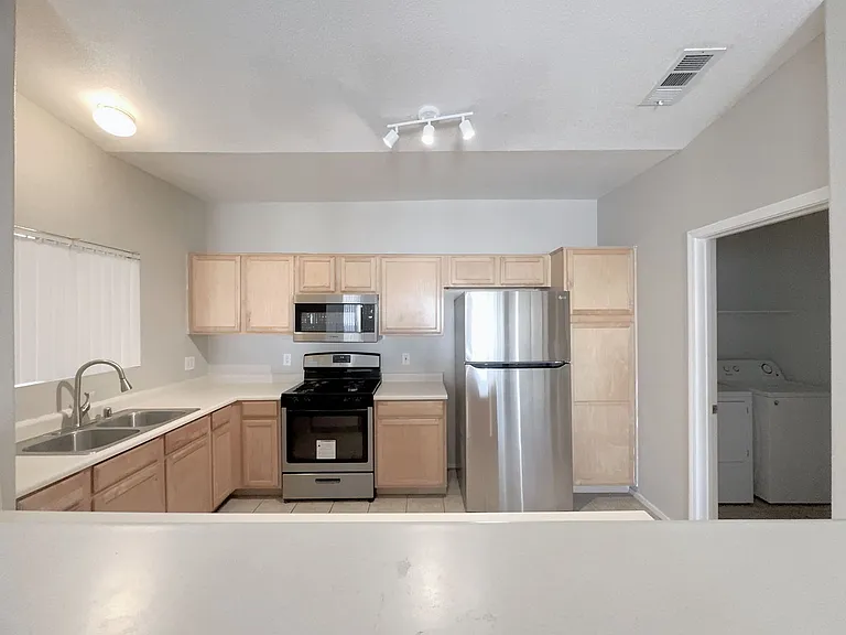 8725 W Flamingo Rd #208 — Photo 6