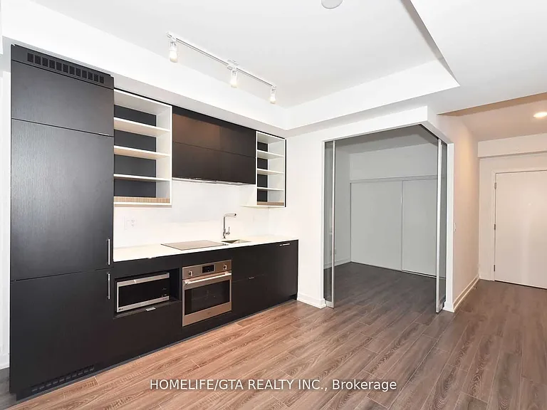 20 Edward St #708 — Photo 11