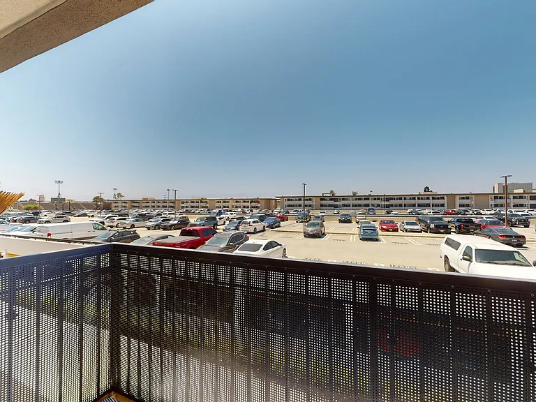 Eight 80 Newport Beach — Photo 155