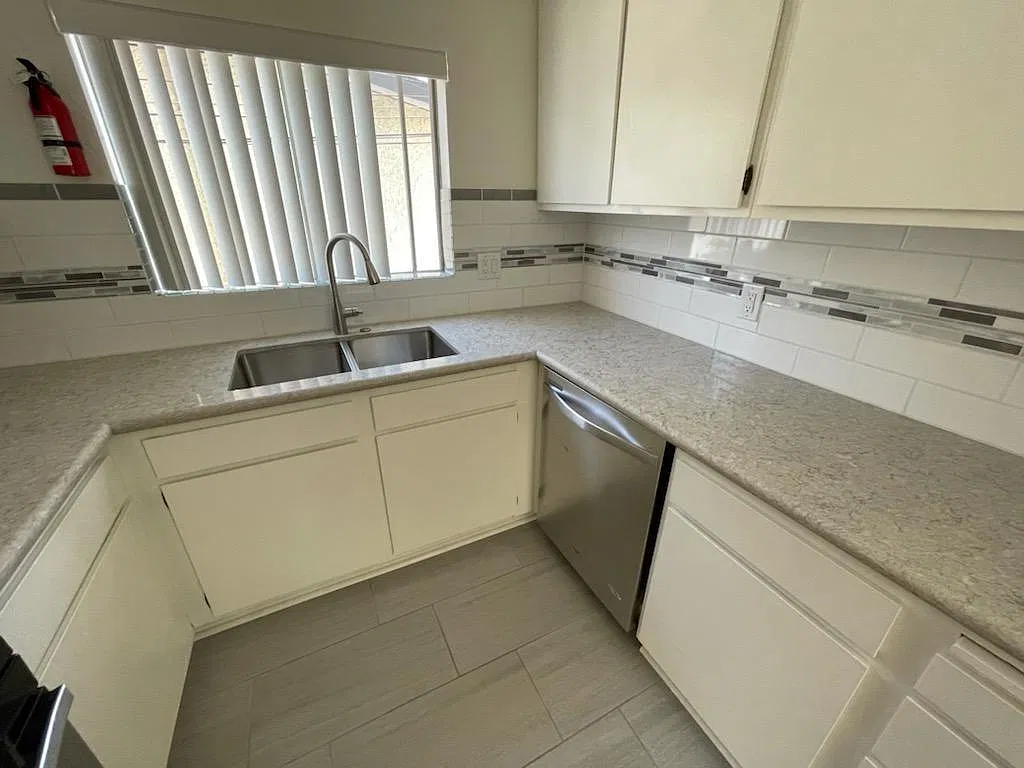 1 bed, 1.5 bath, $2,250 — Photo 4