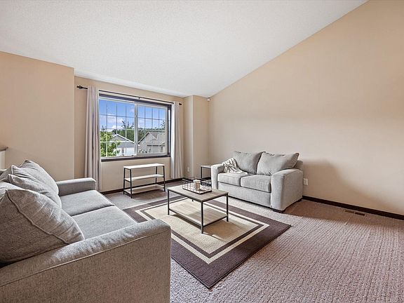 4th image of 303 29th Ave SE