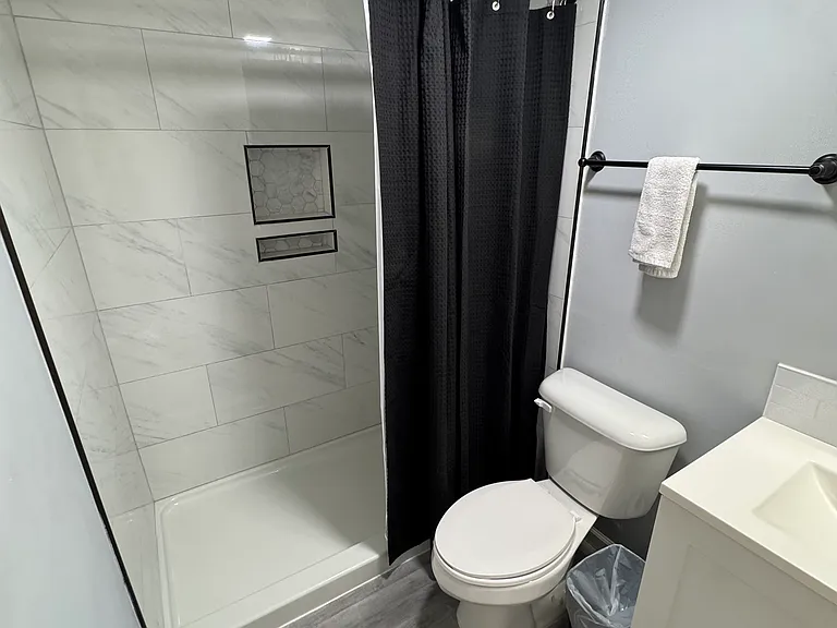 3924 SW 26th Dr #3 — Photo 2