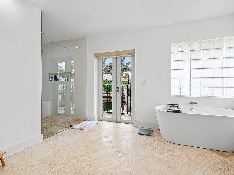 1332 SW Tamarind Way — Photo 21
