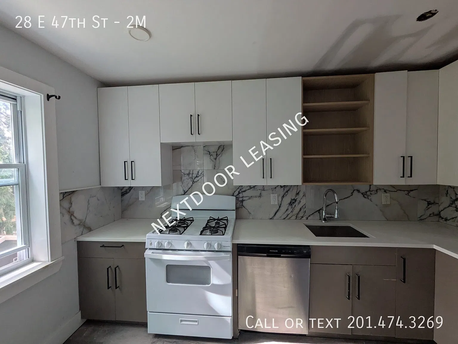 28 E 47th St — Photo 1