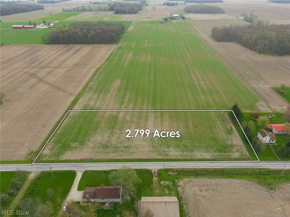 2169 S Harris Salem Rd, Oak Harbor, OH 43449