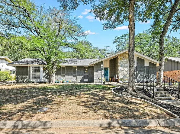 1308 W Redbud Dr, Hurst, TX 76053