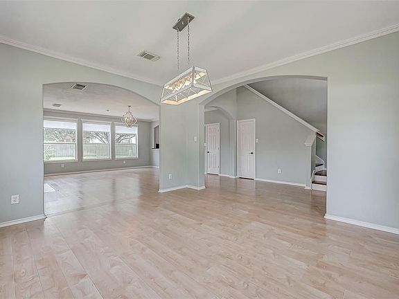 5th image of 3231 Windemere Park Ln