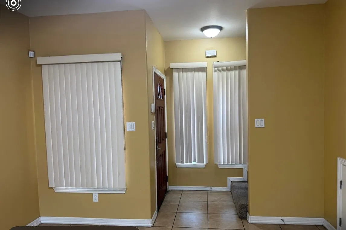 1309 West Kiwi - 2 — Photo 2