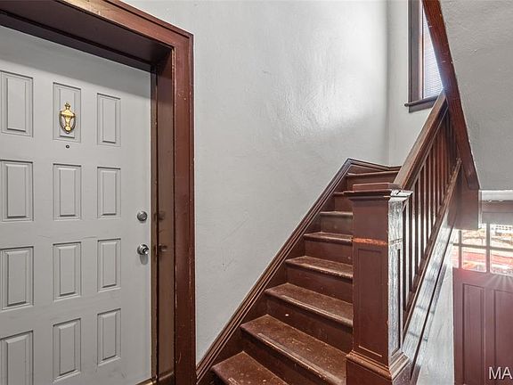 5th image of 4242 Botanical Ave