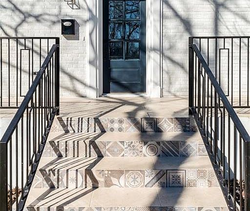 4th image of 3312 Harris Park Ave