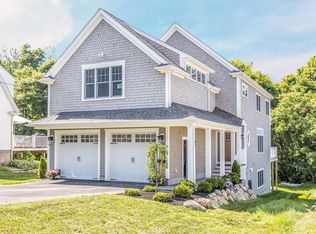 85 Pleasant St, Cohasset, MA 02025
