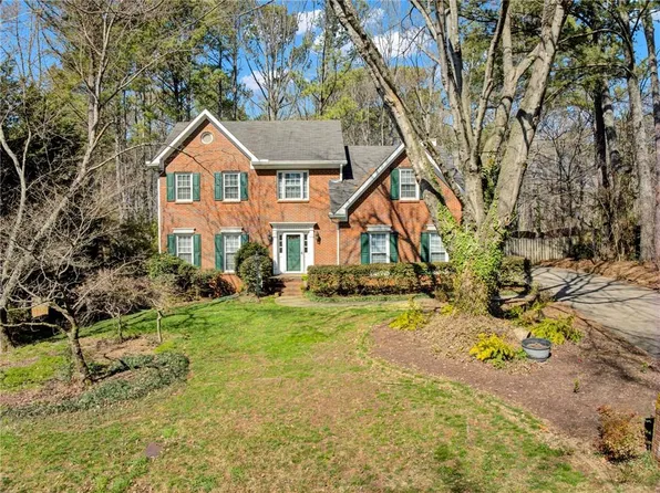 511 Shore Dr, Suwanee, GA 30024