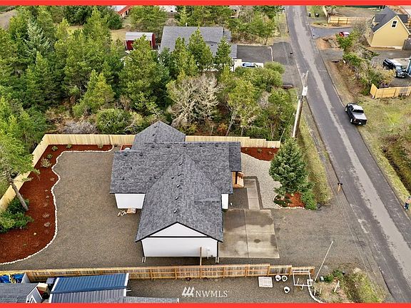 Fully fenced, front and back