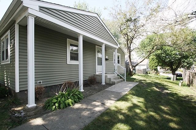 1st image of 1812 Carlisle Ct #1812