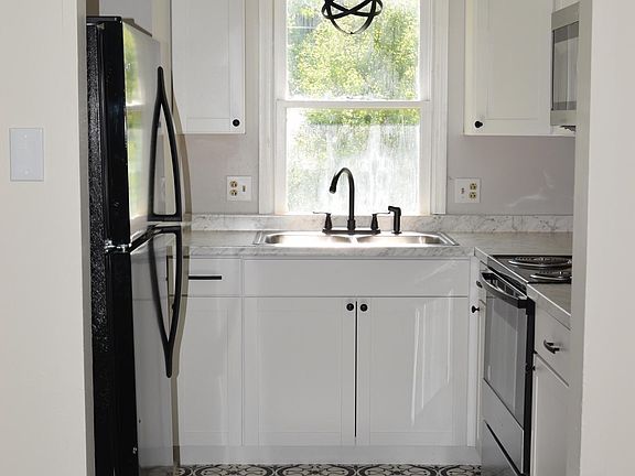 Bright kitchen