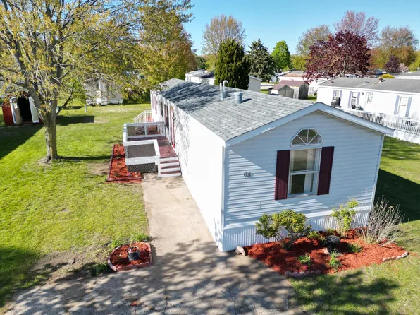 68 Maple Ct, Muskegon, MI 49445