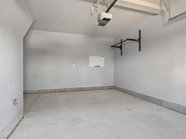 8141 Highland St — Photo 31