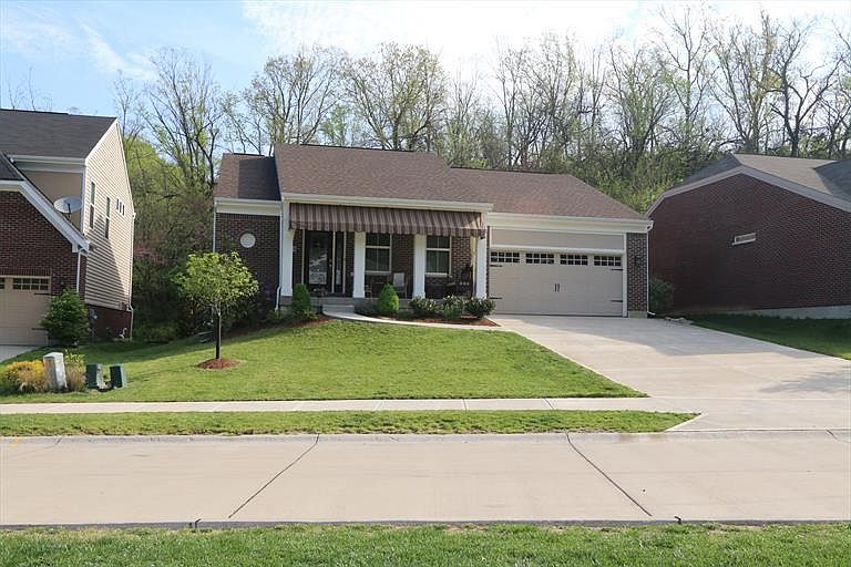 1st image of 136 Grant Park Dr