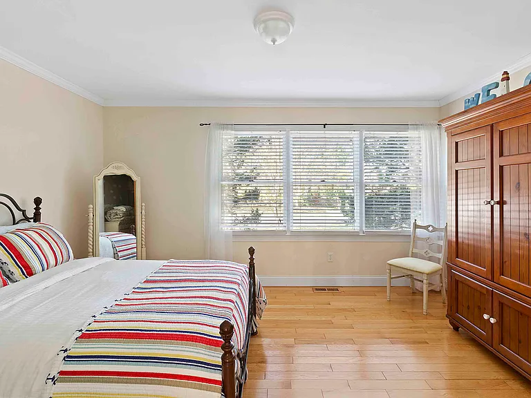 23 Whiting Rd — Photo 11