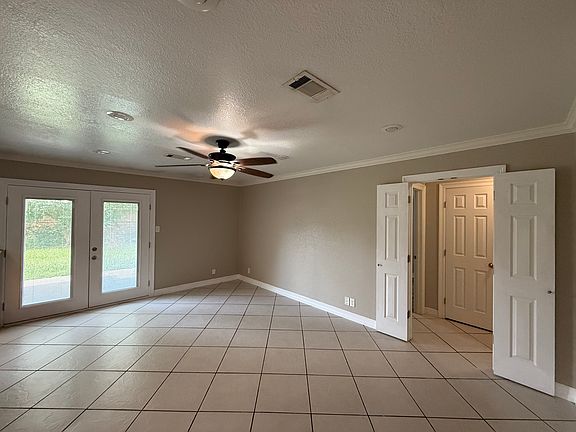 3rd image of 204 N 37th St