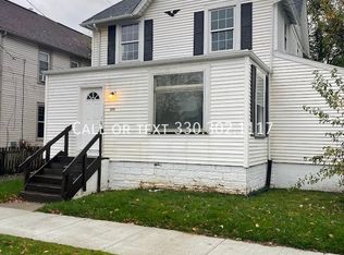 808 7th St NW #B, Canton, OH 44703