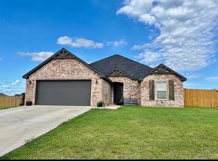 522 Lake Meadow Loop Rd, Durant, OK 74701