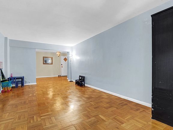 3rd image of 31-90 140th St APT 1C