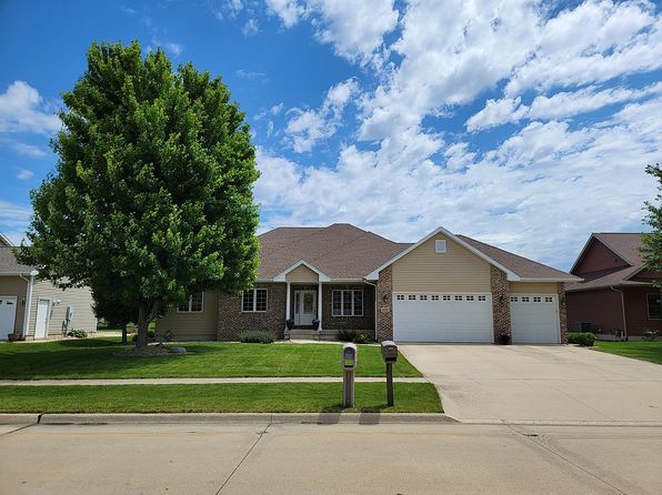 4222 Carlton Dr