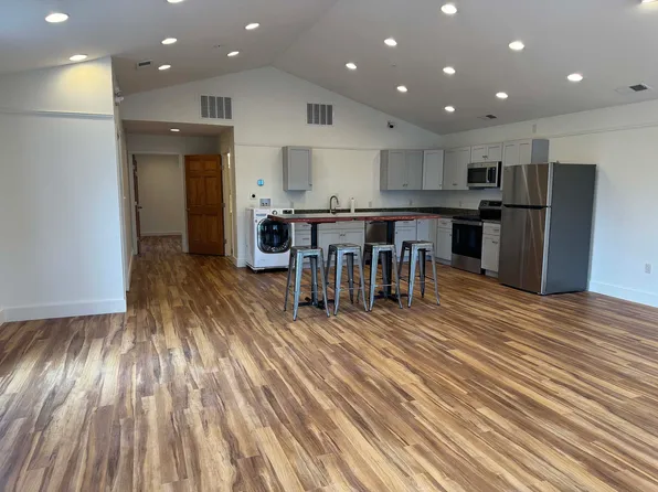 15 N Main St #1, North East, MD 21901