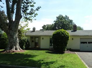 11 Charles St, Emerson, NJ 07630