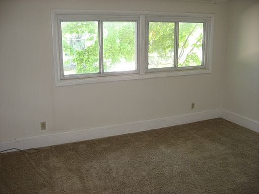 5th image of 960 E Jackson Blvd