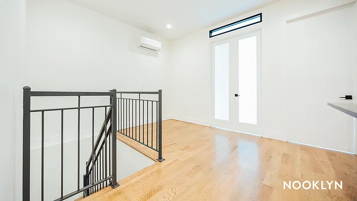 Rented by Nooklyn NYC LLC | media 20