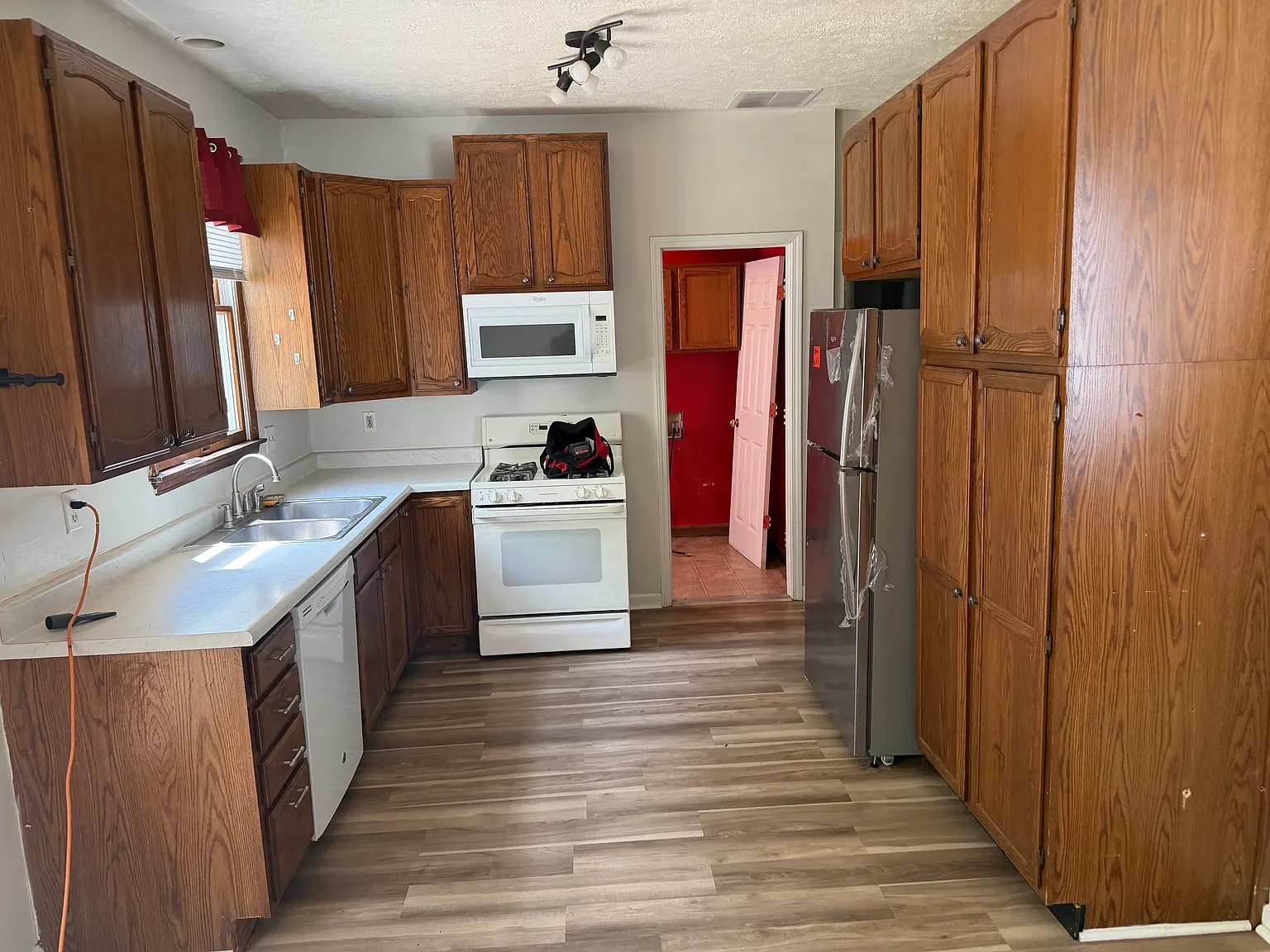 405 Woodlawn Ave — Photo 4