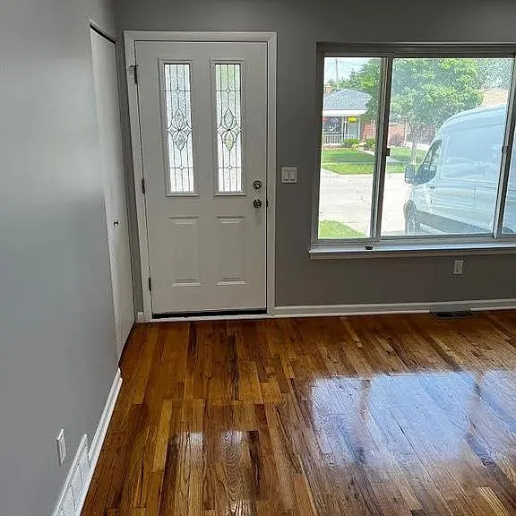 6577 N Lafayette St — Photo 3