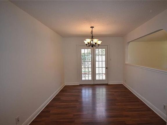 5th image of 801 Live Oak Dr